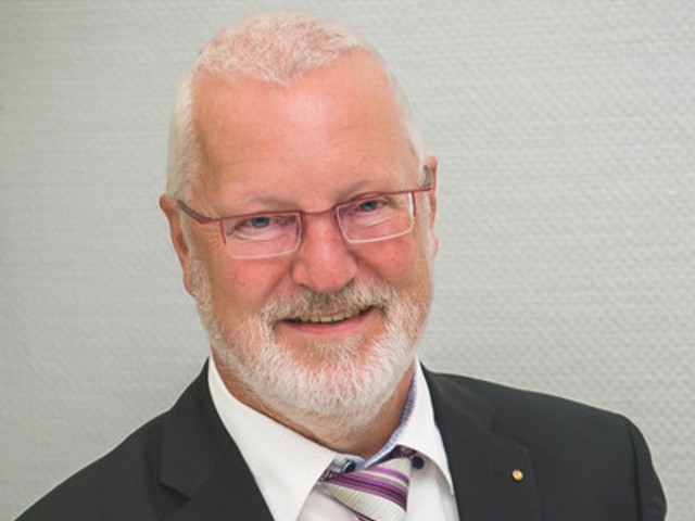 Volker J. Poppen